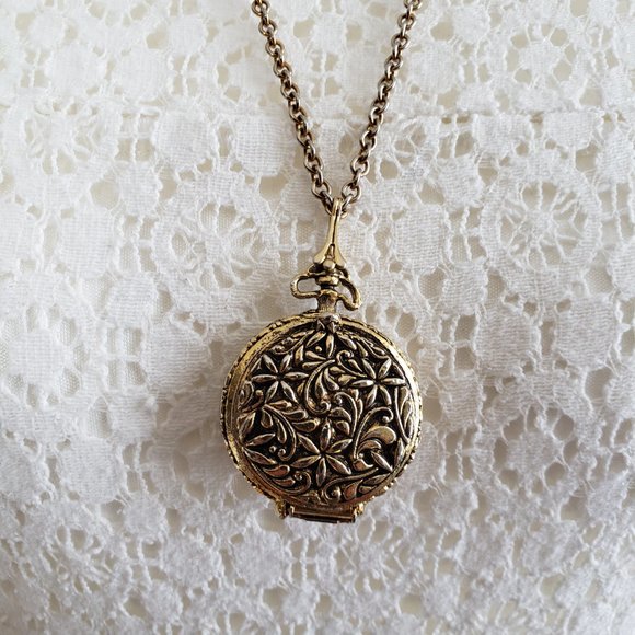Vintage Locket Pendant. Gold & Silver antiqued tones. Statement necklace. - Picture 2 of 14